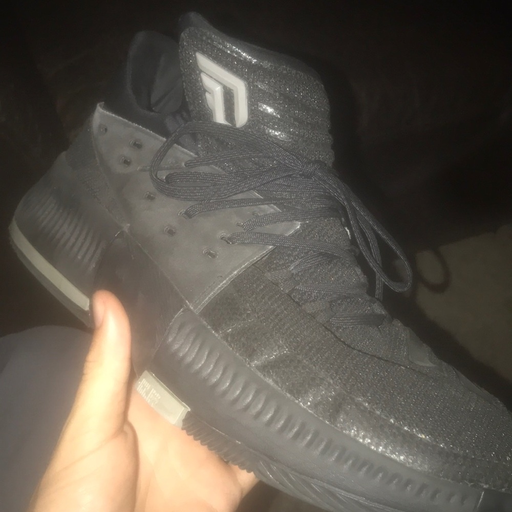 DAMIAN LILLARD 3